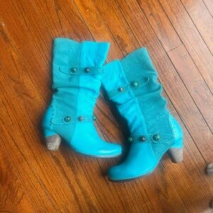 L’Artiste Spring Step Boots Genuine Leather Blue Boots